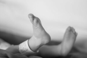 ניהול שלשול אצל תינוקות ללא חום: מדריך מקצועי