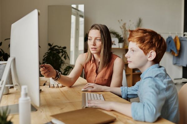 Julia M Cameron באתר PEXELS מדריך אמהות: משפטים מדריך לאמא המודרנית