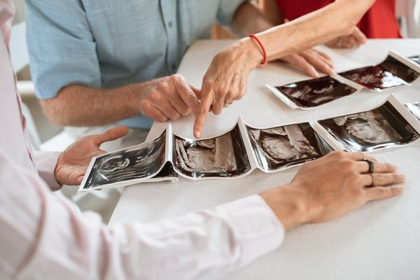  מומחה שיעולים וליחות לתינוקות: דרכים למניעה וטיפול
